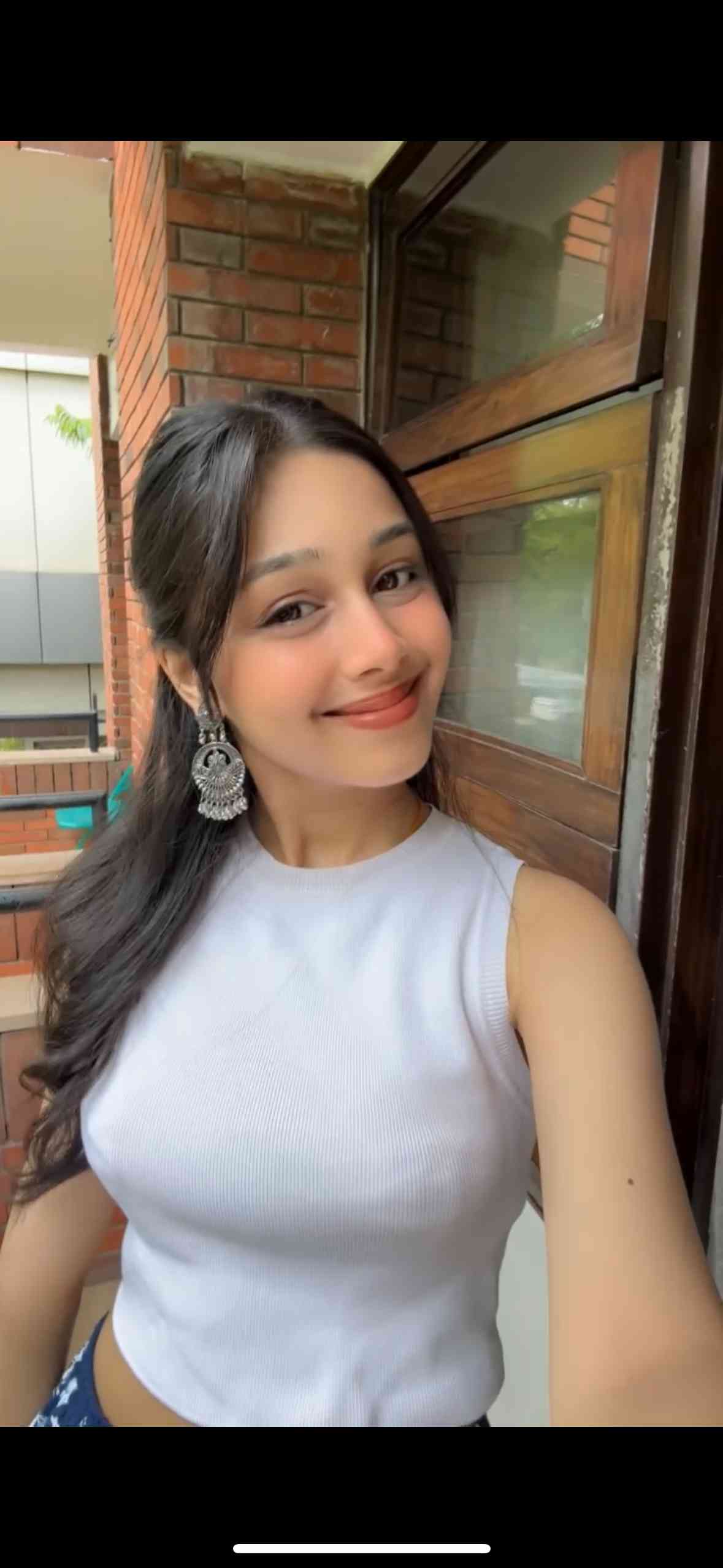Aarohi pagare
