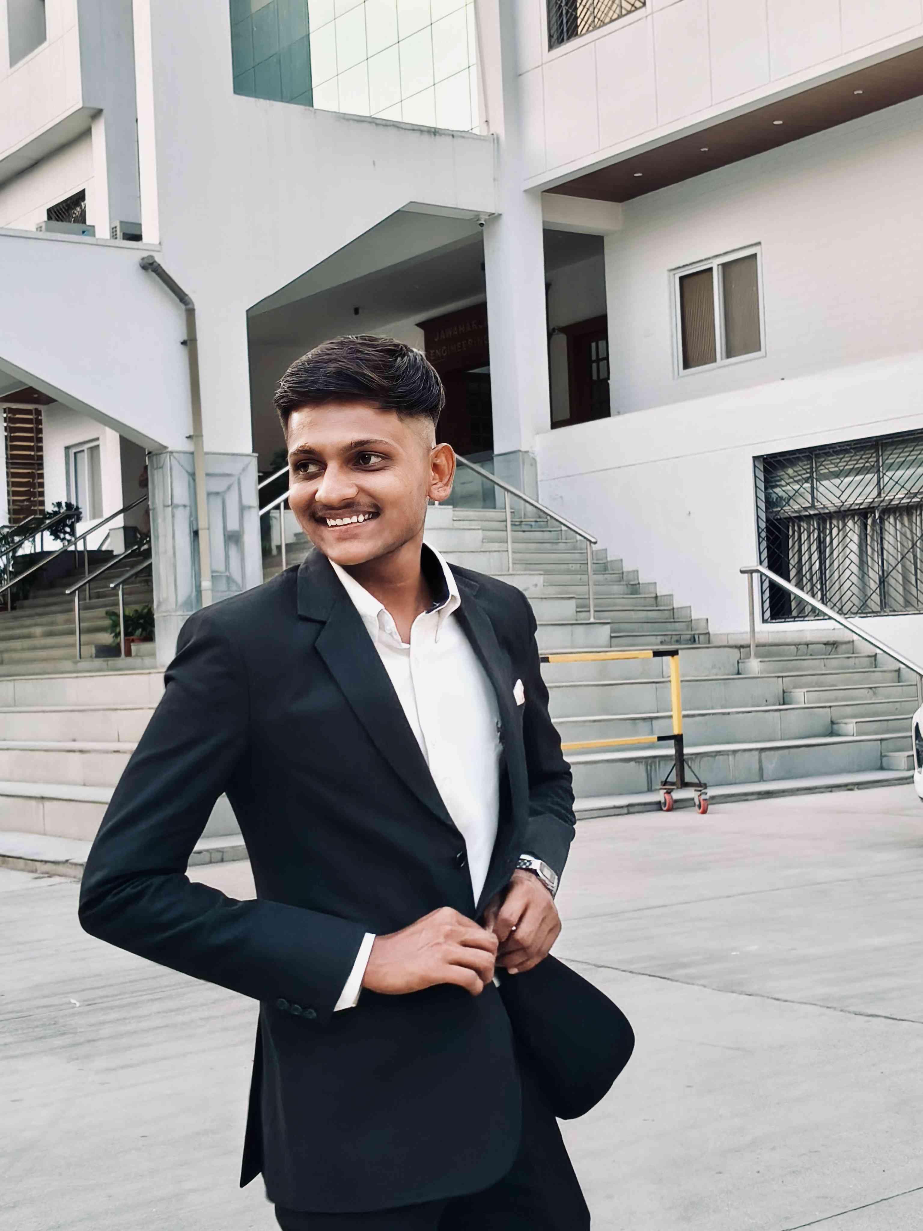 Pratik Kishor aade