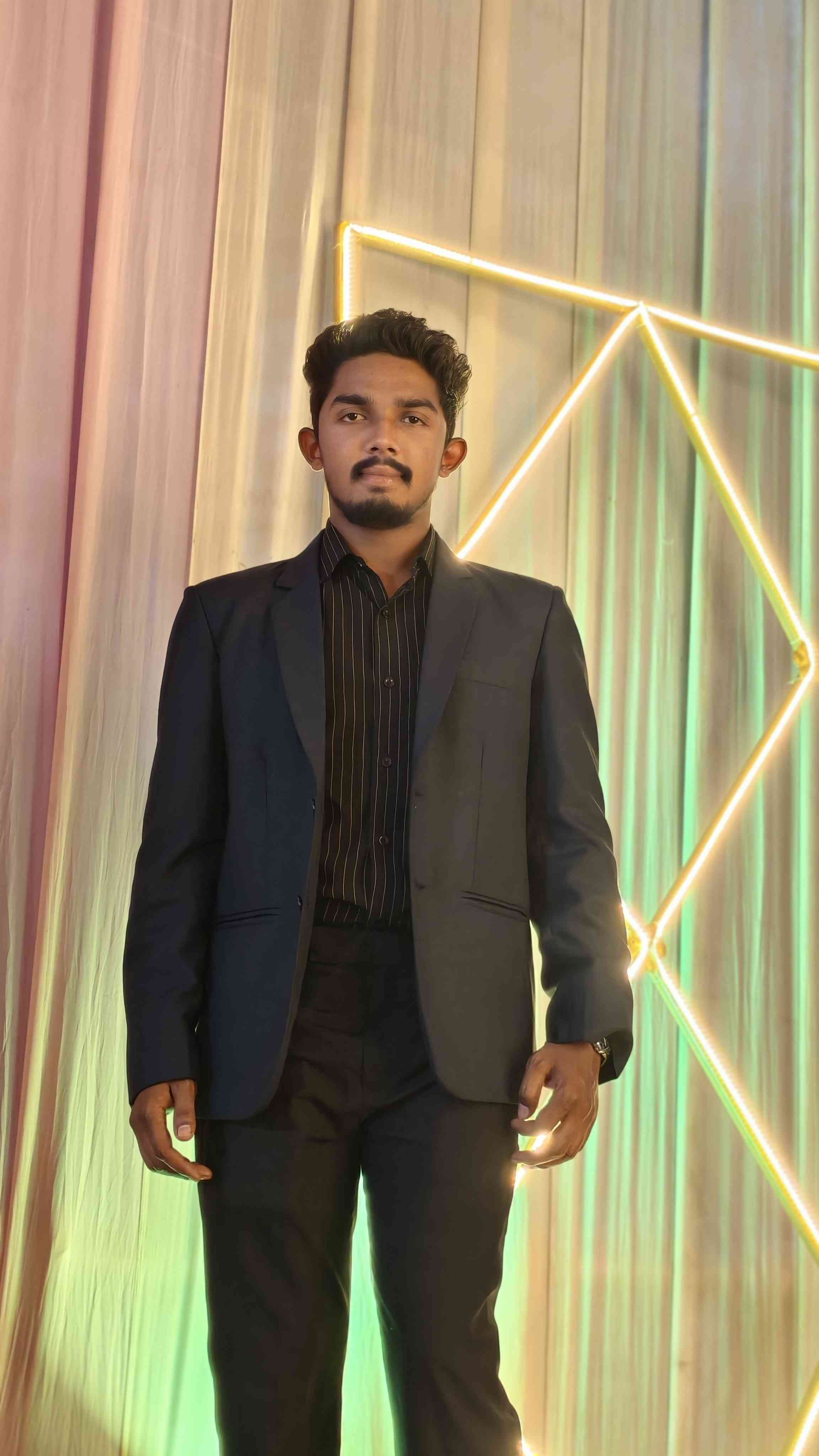 Bhoya Divyesh