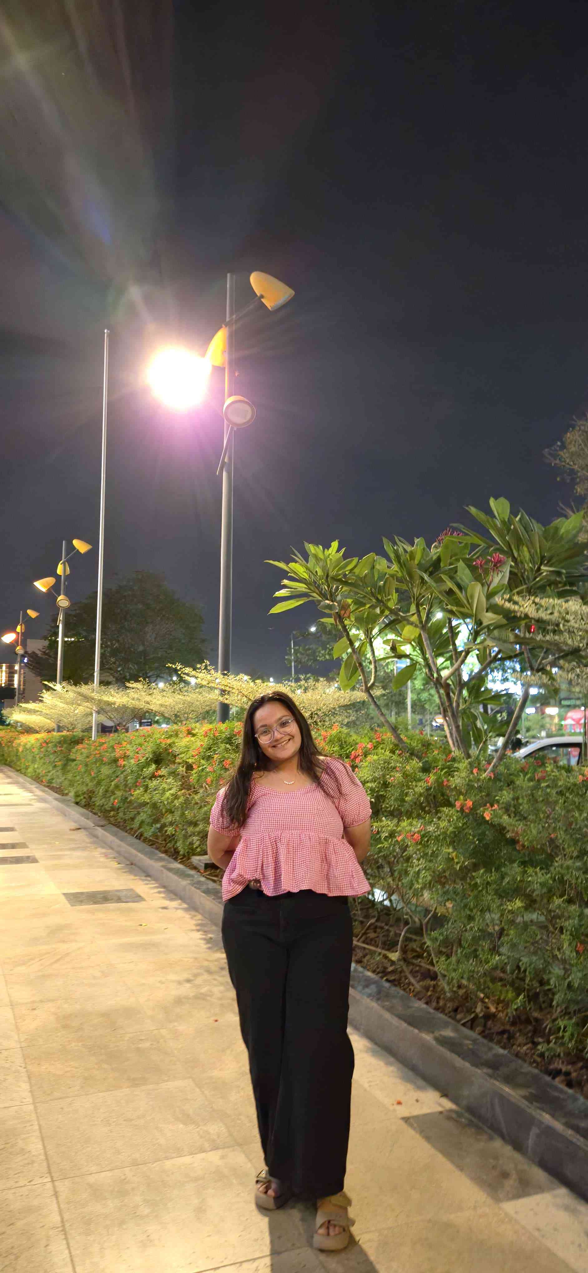 POOJA HADIYAL