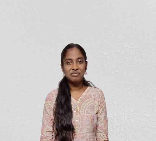 Janani L