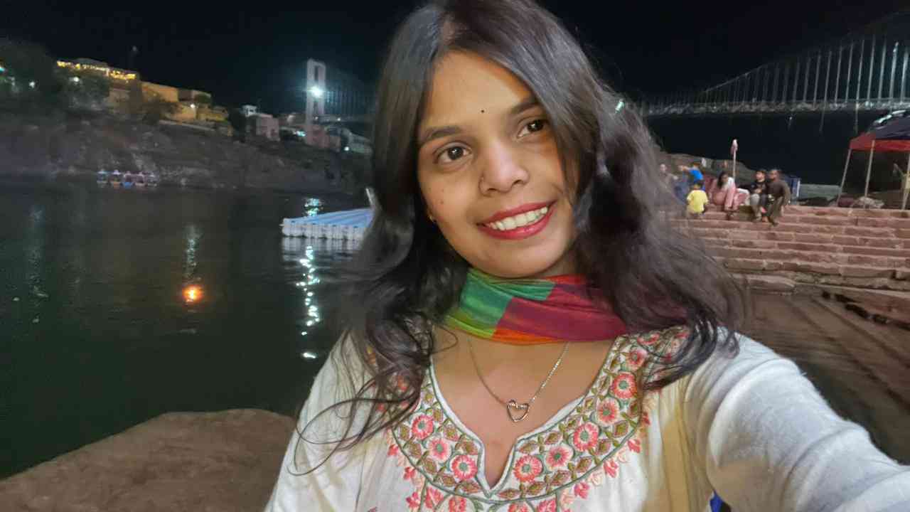 Simran shakya
