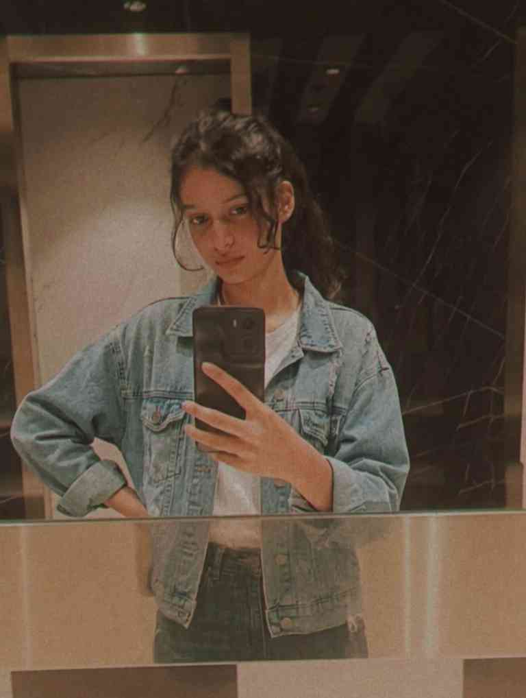 Amrita singh