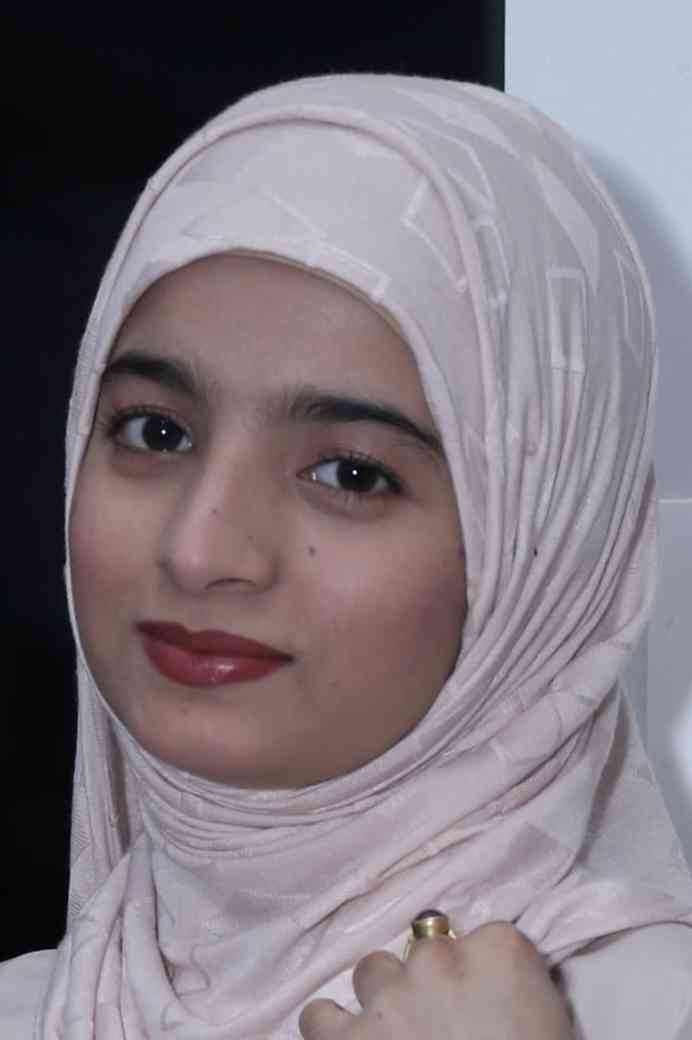 Tayyaba bee